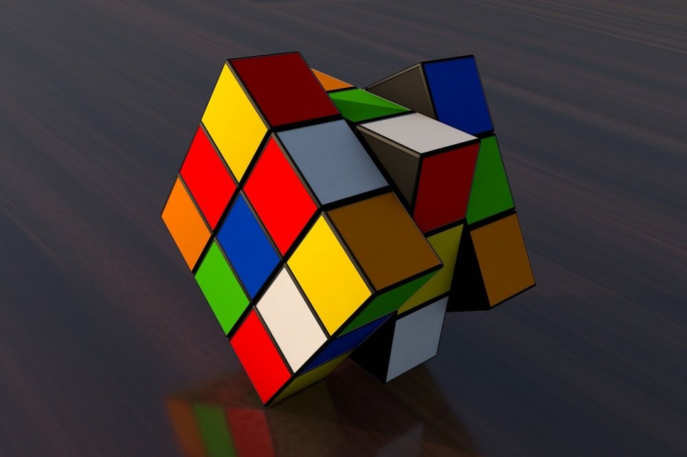 En spännande variant på Rubiks kub är Megaminx cube